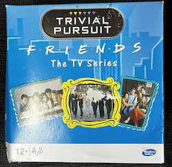 🎲 GAMES NIGHT GETS WEIRD: 6B - GAME - TRIVIAL PURSUIT - FRIENDS EDITION - 706NIN**