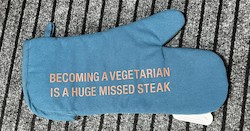 👕 WEAR IT LIKE YOU MEAN IT: 5B - GRILL MITT - MISSED STEAK....130173**
