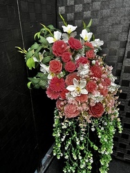 🌸 Forever Florals 🌸: 🌹BLUSH ROMANCE CASCADING – FLORAL DISPLAY HIRE🌹